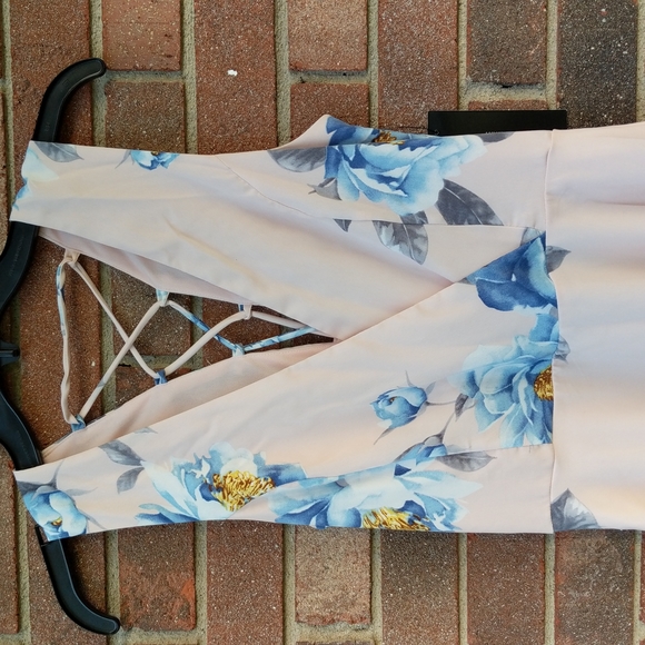 Lulu's Dress Size Small - Picture 9 of 13